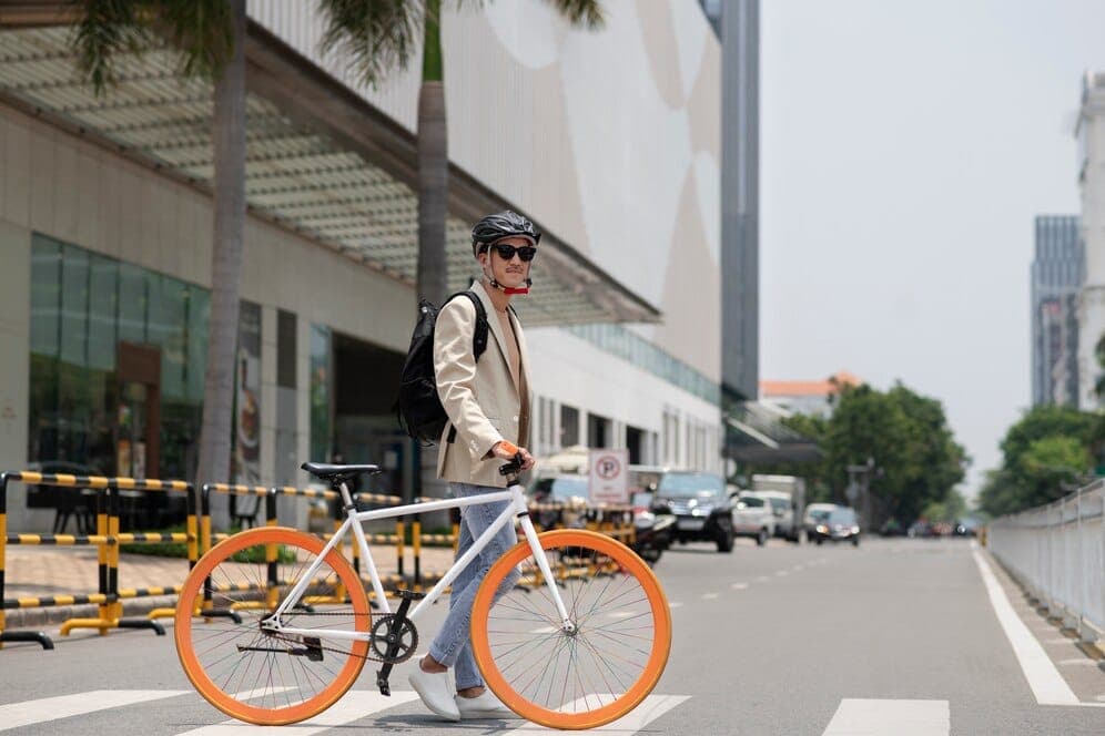 cycling-cities-how-urban-areas-are-embracing-bike-friendly-infrastructure